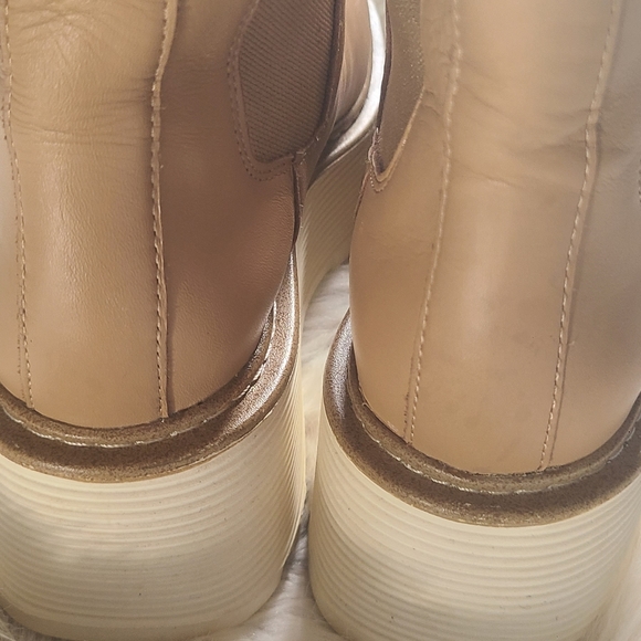 Chelsea Boot - Picture 8 of 15